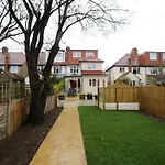 Oxford City Boutique Home: \
